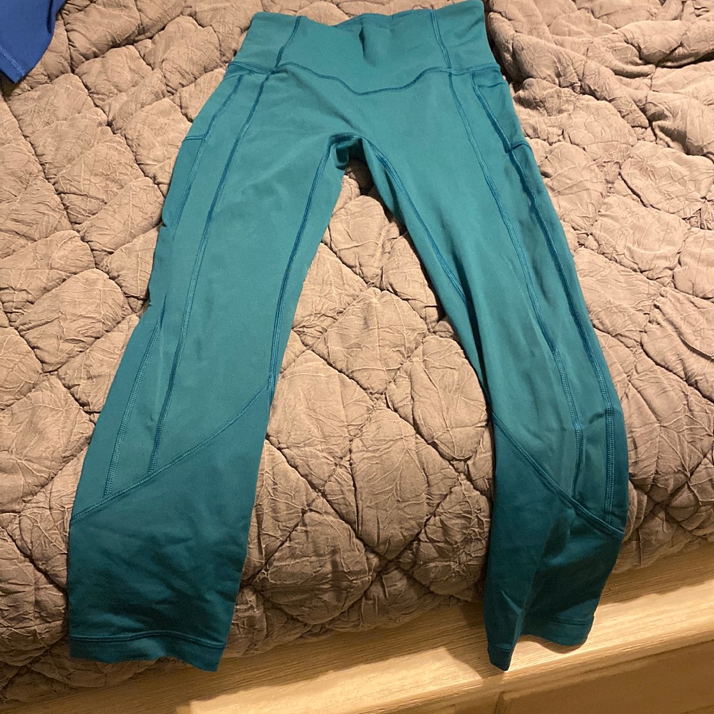 All The Right Places Lululemon Leggings Size 4 25in Inseam